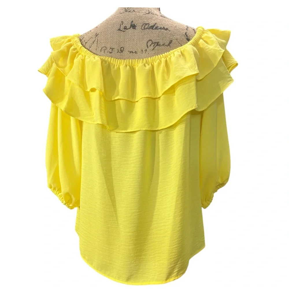 Vince Camuto EC bright canary yellow on or off shoulder blouse. Size small
